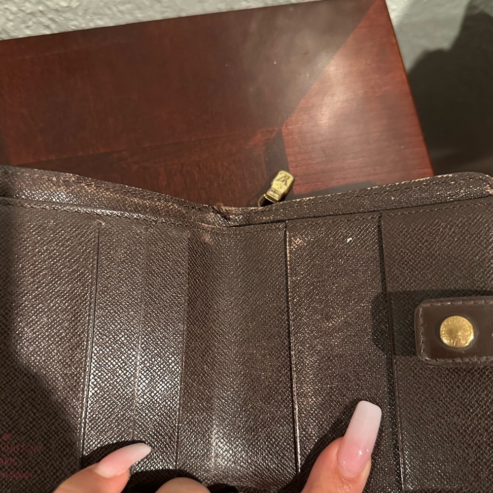 LV WALLET - Picture 7 of 11